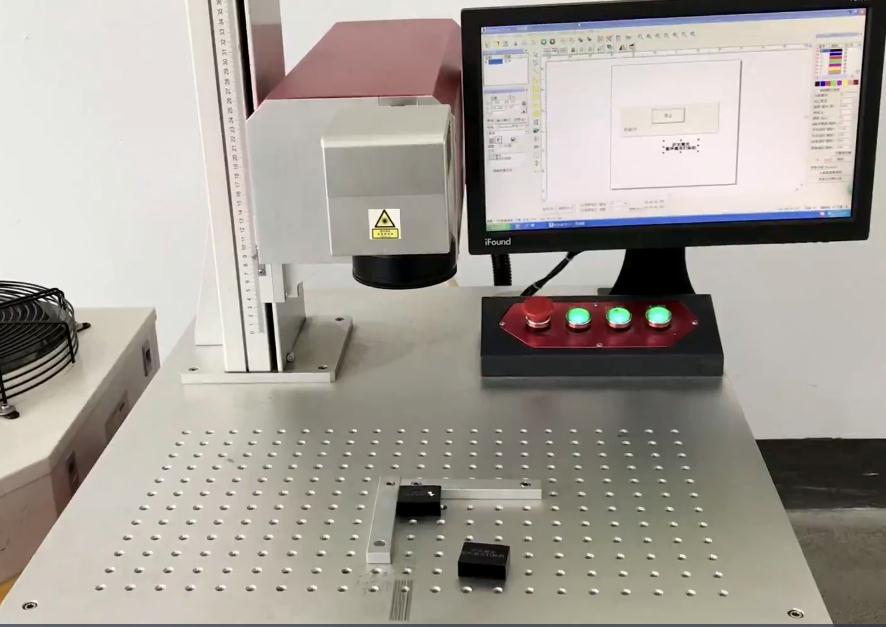 激光打标机现场作业